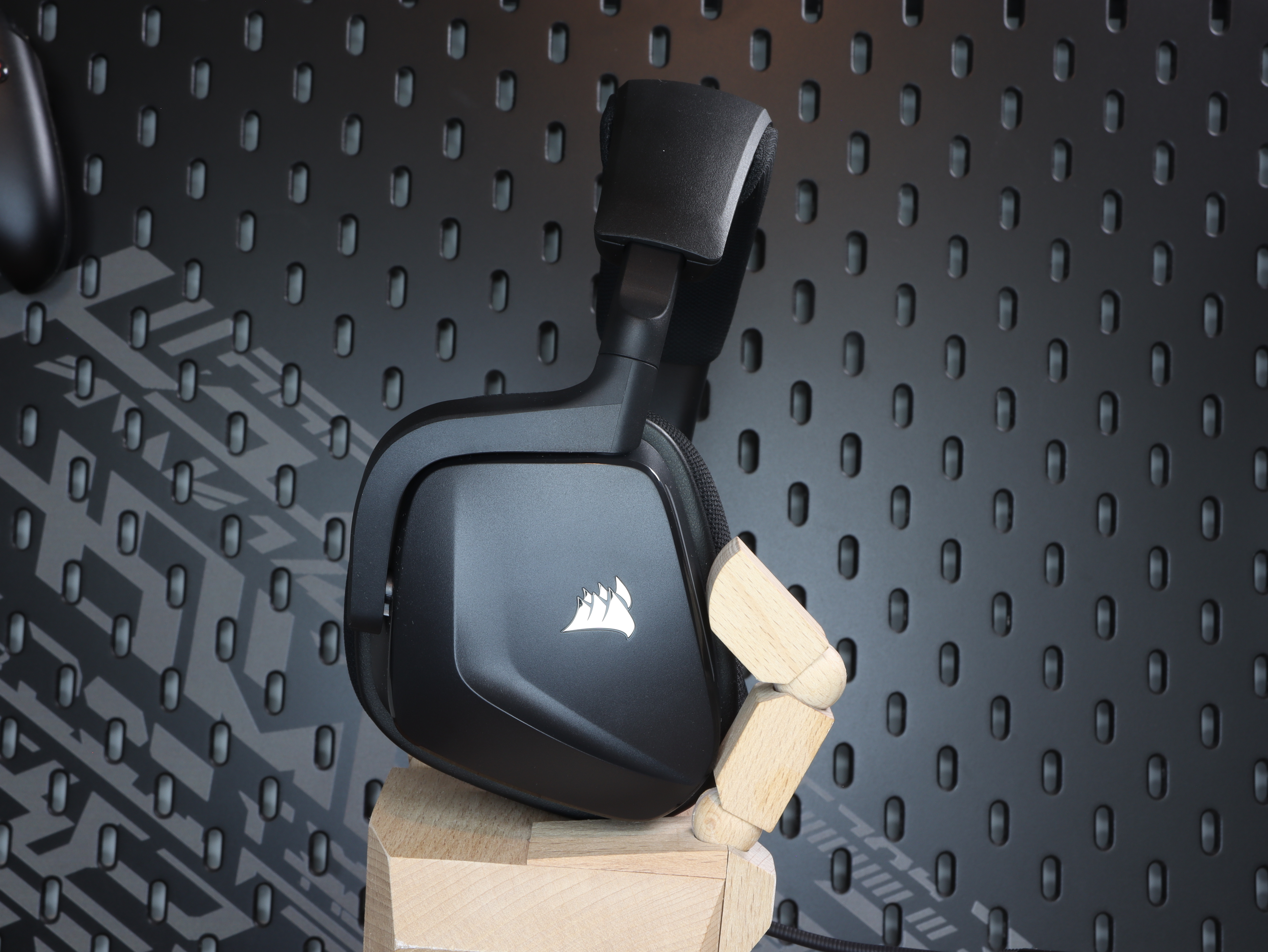 NVIDIA Broadcast dynamic Corsair VOID Wireless V2 gaming headset Dolby Atmos superior audio spatial